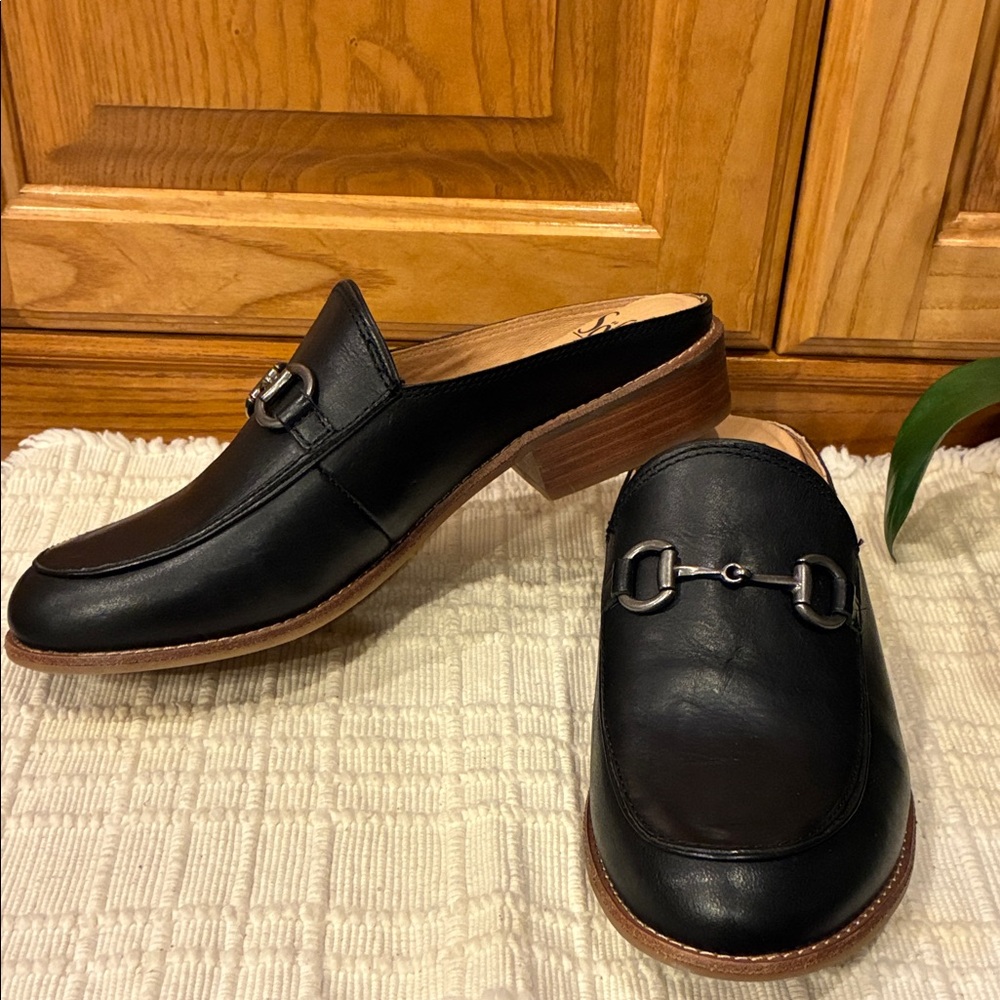 New Size 9 Sofft Black Heeled Leather Mules with Silver Trim (ABBA) - Picture 2 of 16